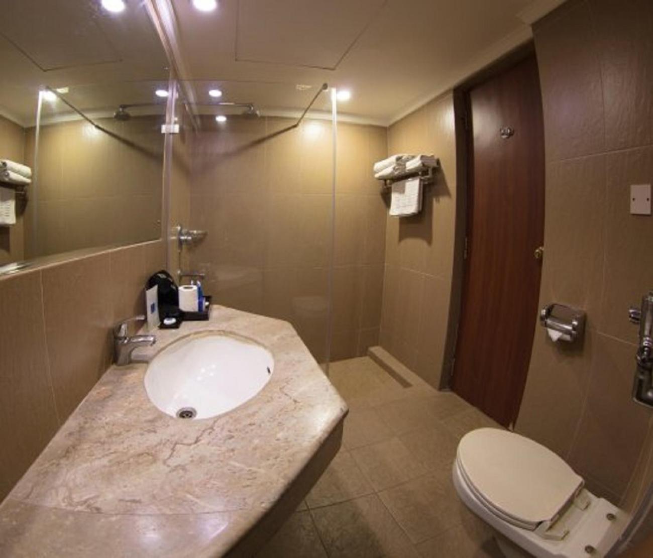 Hotel Tulip Near Delhi Airport نيودلهي المظهر الخارجي الصورة